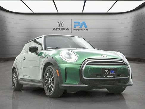 Used 2022 MINI Cooper 2-Door Hardtop image 25
