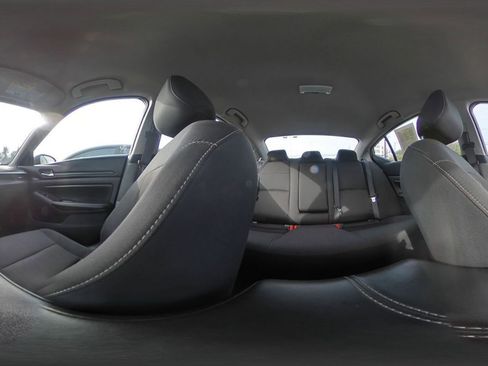 Used 2025 Nissan Altima 2.5 SV image 43