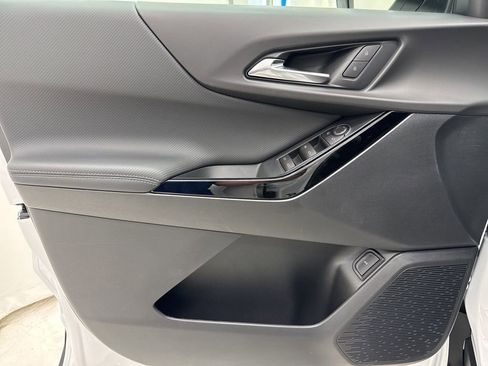 New 2026 Chevrolet Equinox LT w/ Convenience Package II image 17