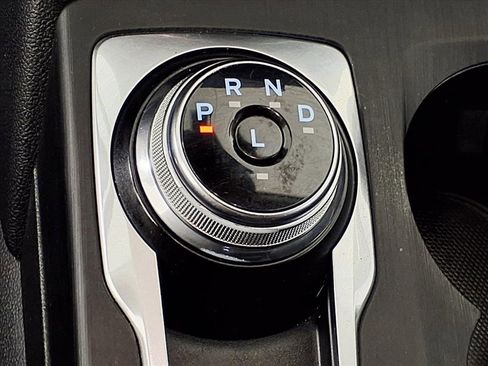 Used 2020 Ford Escape Titanium image 20