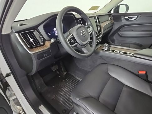 Certified 2023 Volvo XC60 B5 Plus w/ Protection Package Premier image 17