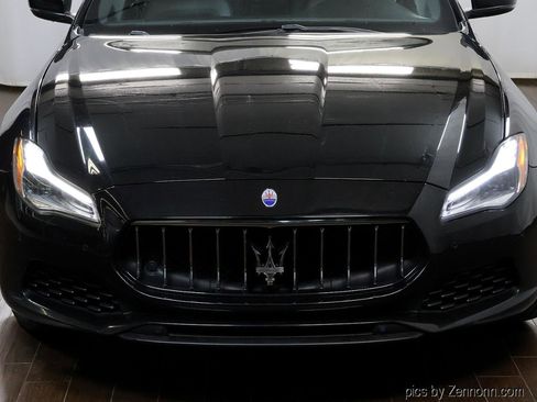 Used 2018 Maserati Quattroporte S Q4 AWD/4WD image 11