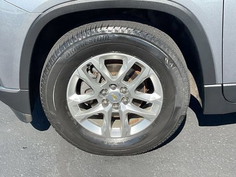 Used 2020 Chevrolet Traverse LS w/ LPO, Floor Liner Package AWD/4WD image 9