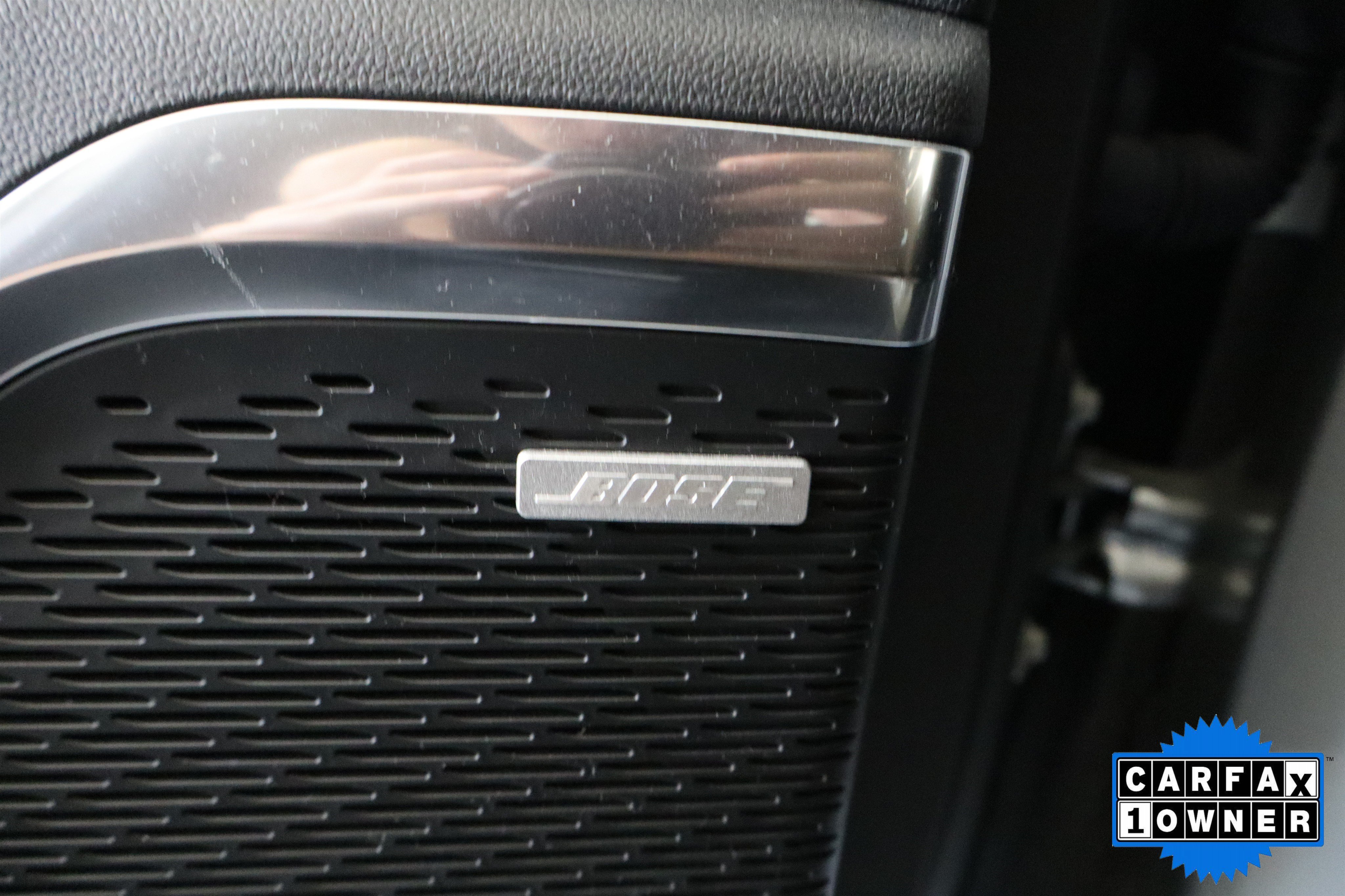 Used 2026 Chevrolet Traverse High Country w/ LPO, Floor Liner Package FWD image 36