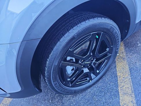 Used 2024 Kia Telluride EX X-Line image 30