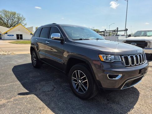 Used 2018 Jeep Grand Cherokee Limited AWD/4WD image 8