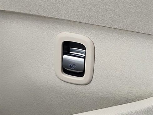 Used 2023 Mercedes-Benz C 300 C 300 image 29