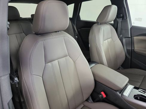 Used 2025 Audi Q5 2.0T Premium image 30