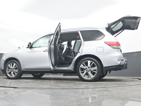 Used 2013 Nissan Pathfinder Platinum image 38