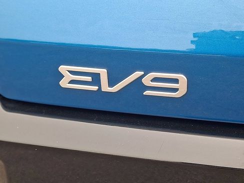 Certified 2024 Kia EV9 GT-Line AWD/4WD image 33