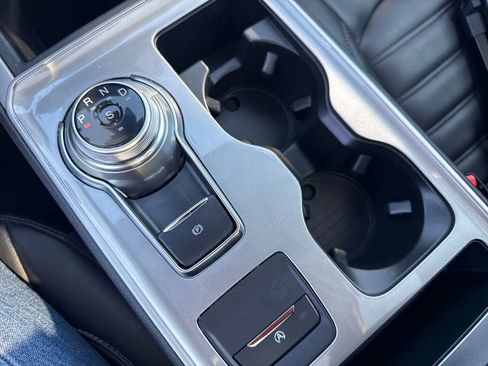 Used 2024 Ford Edge SEL w/ Convenience Package image 41