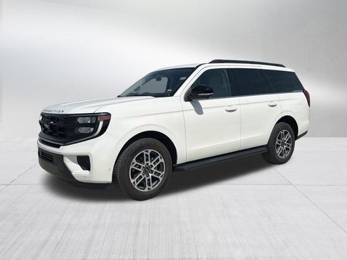 Used 2025 Ford Expedition Active AWD/4WD image 1