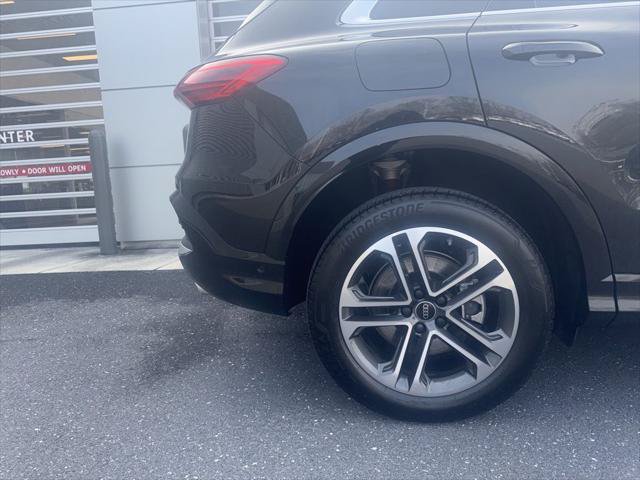 Used 2025 Audi Q5 Premium w/ 19" Wheel Package AWD/4WD image 7