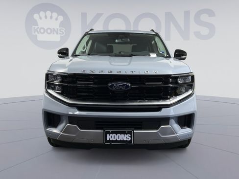 New 2026 Ford Expedition Platinum w/ Driver's Package image 11