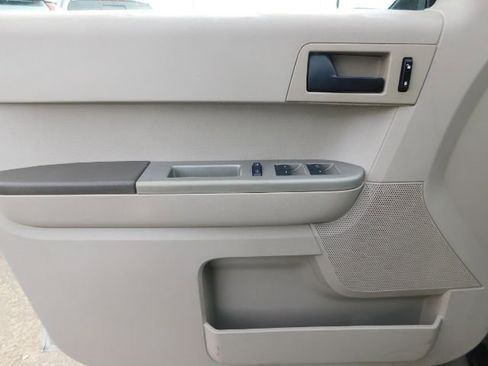 Used 2008 Ford Escape XLT image 11