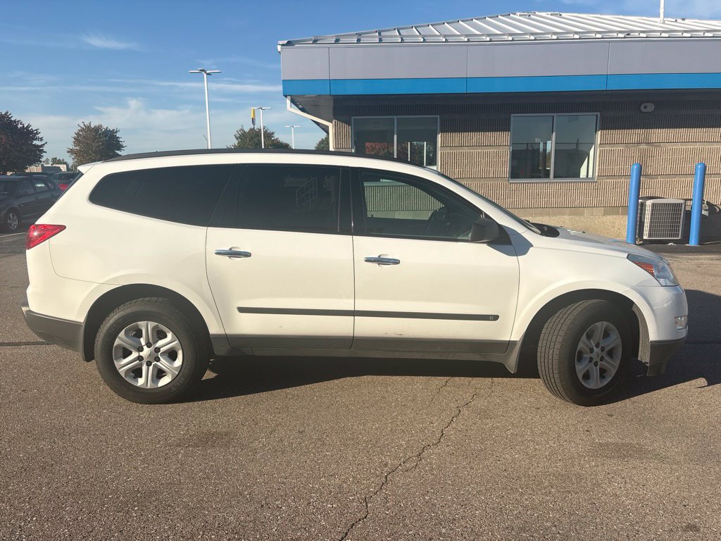 Used 2009 Chevrolet Traverse LS FWD image 11