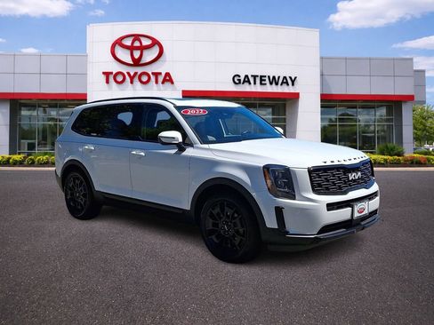 Used 2022 Kia Telluride EX w/ EX Premium Package AWD/4WD image 3