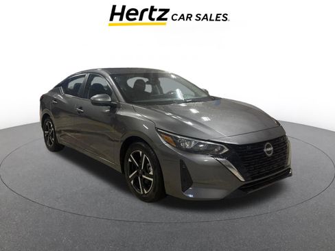 Used 2025 Nissan Sentra SV image 1