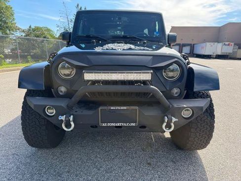 Used 2017 Jeep Wrangler Unlimited Sahara w/ Max Tow Package AWD/4WD image 2