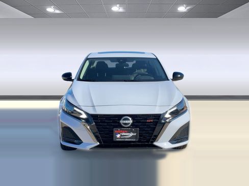 New 2025 Nissan Altima 2.5 SR image 6