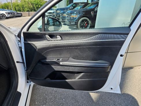 Used 2023 Kia K5 LXS image 15