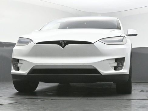 Used 2019 Tesla Model X Long Range image 51