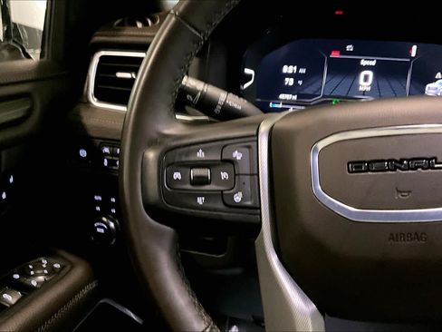 Used 2024 GMC Yukon Denali AWD/4WD image 24