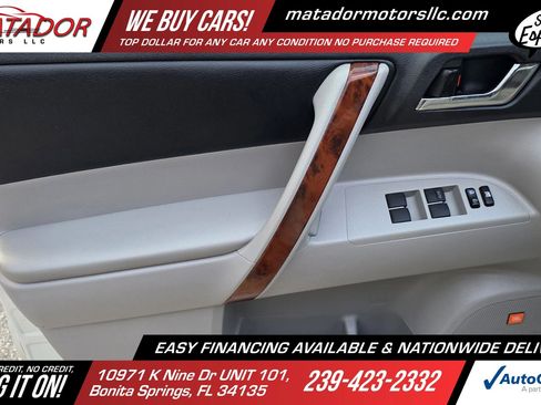 Used 2012 Toyota Highlander Limited w/ Tow Pkg FWD image 9