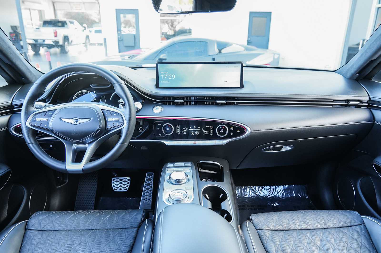 Used 2025 Genesis GV70 3.5T Sport w/ Sport Prestige Package AWD/4WD image 23