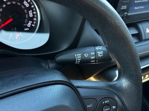 Used 2019 Toyota RAV4 LE w/ Carpet Mat Package AWD/4WD image 30