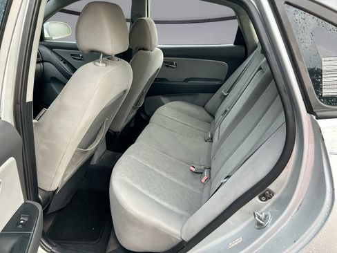 Used 2010 Hyundai Elantra SE FWD image 24