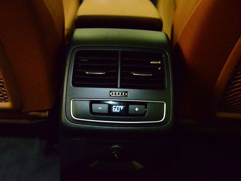 Used 2023 Audi A4 2.0T Premium w/ Convenience Package image 24