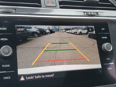 Used 2022 Volkswagen Tiguan SE FWD image 17