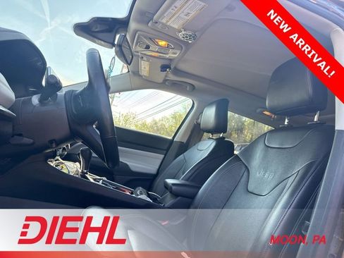 Used 2022 Jeep Compass Limited w/ Sun and Sound Group AWD/4WD image 8