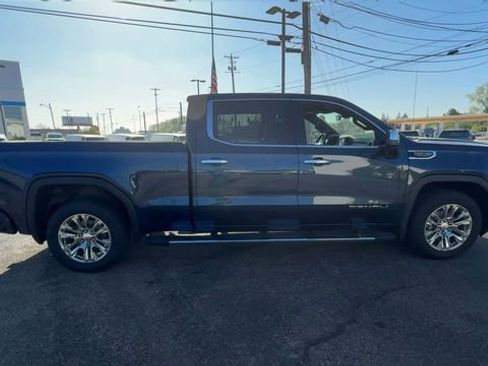 Used 2021 GMC Sierra 1500 Denali w/ Driver Alert Package II AWD/4WD image 9