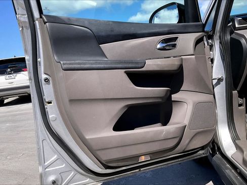 Used 2015 Honda Odyssey EX-L image 27