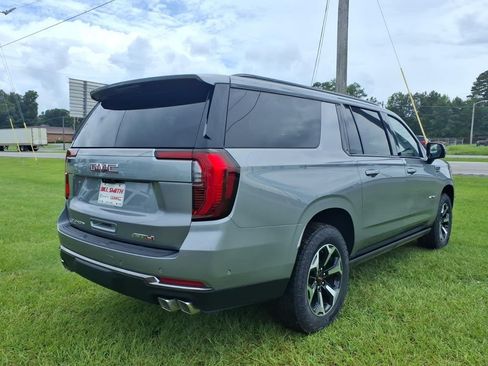 New 2026 GMC Yukon XL AT4 w/ AT4 Premium Plus Package AWD/4WD image 7