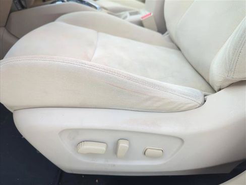 Used 2016 Nissan Rogue SV FWD image 13