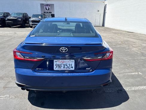Used 2025 Toyota Camry SE FWD image 17