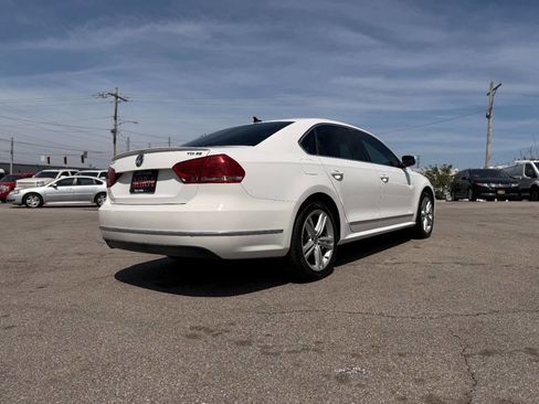 Used 2014 Volkswagen Passat TDI SE image 52