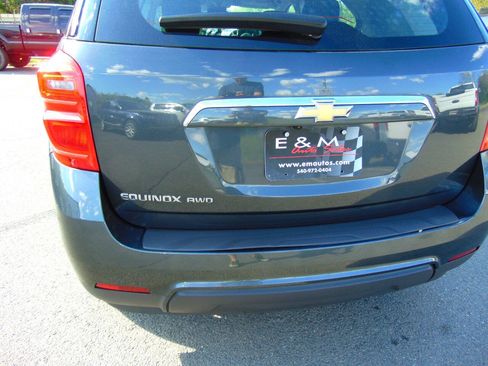 Used 2017 Chevrolet Equinox LS AWD/4WD image 36