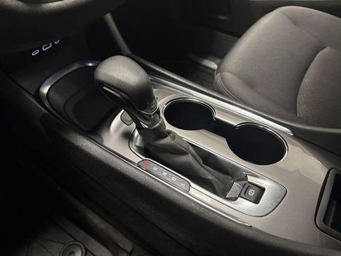 Used 2022 Chevrolet Malibu LT image 37