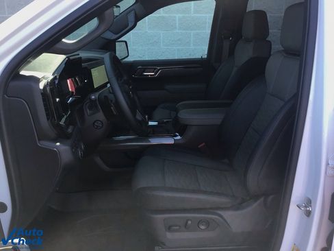 Used 2025 Chevrolet Silverado 1500 ZR2 w/ Technology Package image 39