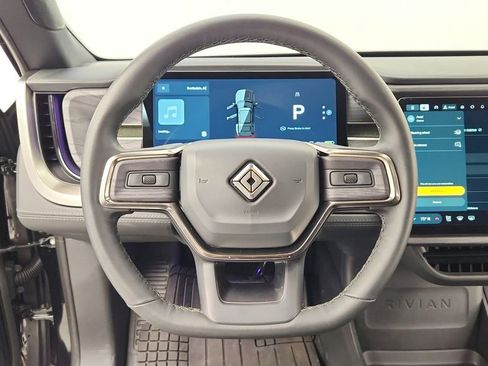 Used 2025 Rivian R1S Adventure image 29