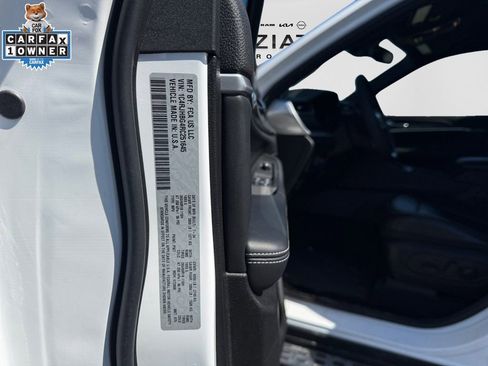 Certified 2024 Jeep Grand Cherokee Limited AWD/4WD image 24