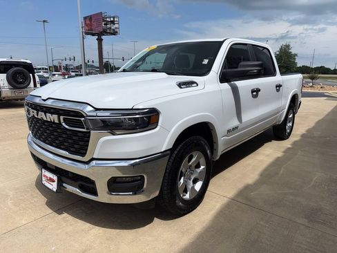 Used 2025 RAM 1500 Big Horn AWD/4WD image 5