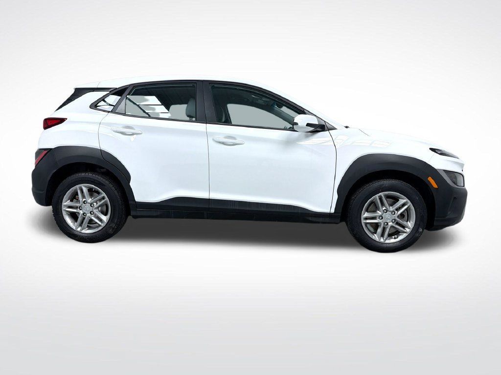 Used 2023 Hyundai Kona SE w/ Cargo Package AWD/4WD image 13