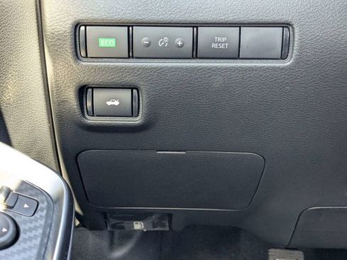 New 2025 Nissan Sentra SR w/ SR Premium Package image 24