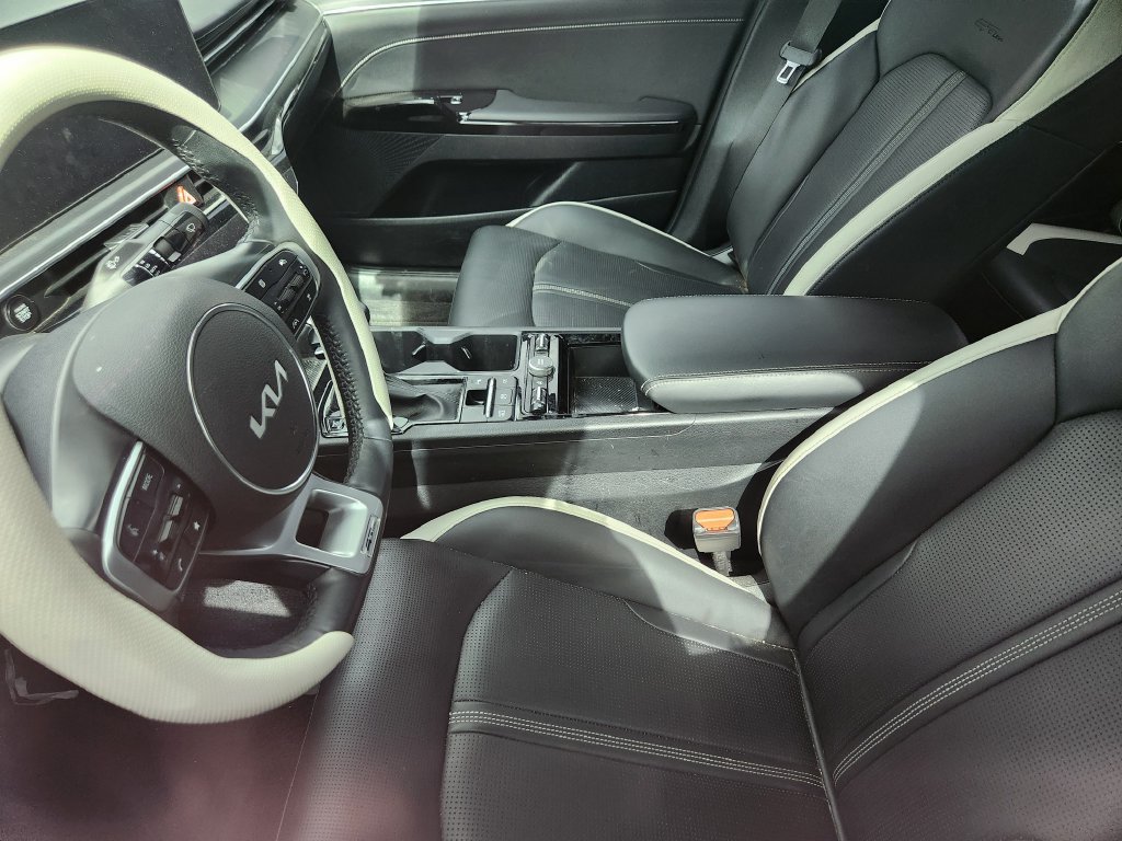 Certified 2025 Kia K5 GT-Line AWD/4WD image 8