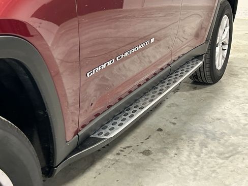Used 2022 Jeep Grand Cherokee Limited image 13